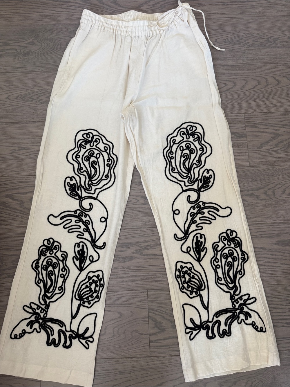 H&M Cream Two-Piece Embroidered Trousers & Shirt Set - Picture 2 of 5